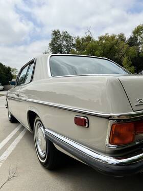 1148800282 Mercedes-benz Oem W114 W115 Coupe Used Rear Left Fender Chrome Moulding Trim