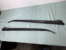 1266981398 Mercedes-benz 86-91 W126 420sel 300sd 560sec C126 Trim Exterior A-pillar Pair Set