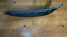 1648890425 Mercedes-benz 2007-2012 Gl450 Ml350 Right Front Fender Insulation Cover Seal Oem