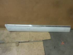 2106901062 Mercedes-benz 1996-2002 W210 E Class Rr Passenger White Exterior Door Molding Trim