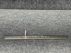 A1666801335 Mercedes-benz Front Door Floor Illuminated Sill Scuff Right X166 W166 Ml350 Gl450 Oem