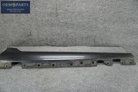 A1726980254 Mercedes-benz Right Side Skirt Rocker Panel Molding R172 Slk250 Slc300 Oem