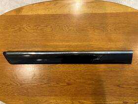 A2106901062 Mercedes-benz 96-99 W210 Right Rear Door Lower Strip