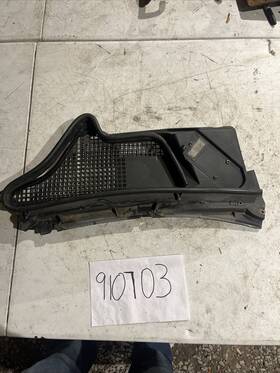 A2108301513 Mercedes-benz 1998 - 2002 E Class W210 Cowl Vent Windshield Cover Panel Oem
