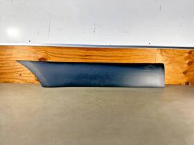 Mercedes-benz A90769060009k83 2019 - 2026 Oem Sprinter 2500 Rear Right Quarter Forward Molding Arch