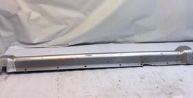 162.fd3c08 Mercury 08-11 Mariner Passnger Right Side Rocker Panel Skirt Molding N