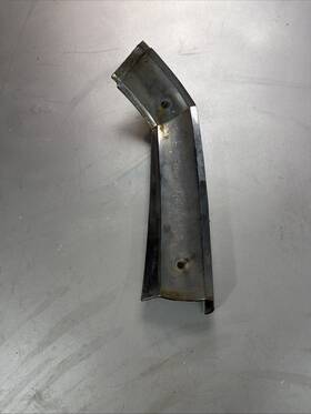 C5mb5041644a Mercury Monterey Corner Molding Passenger Side Rear 1965