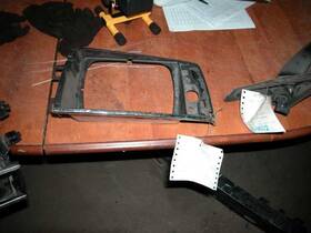 630.ms1n83 Mitsubishi 1983 Tredia Left Headlight Lamp Door Cover
