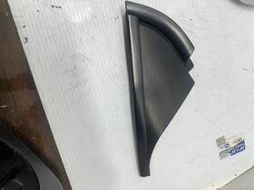 Mn159364 Mitsubishi 06-12 Eclipse Right Front Passenger Door Outer Corner Trim Molding