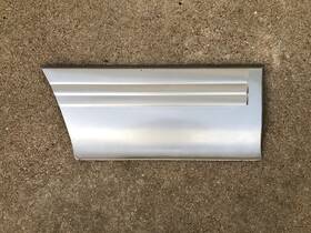 Mr748618 Mitsubishi 1992-1997 Montero Rear Right Door Molding Trim Oem