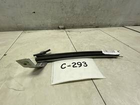 127.da1d15 Nissan 2015 Sentra Sr Front Right Passenger Side Door Glass Guide Oem