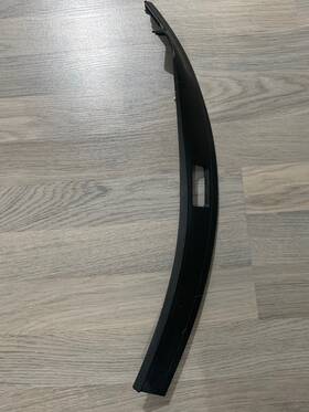 220-64698 Nissan 220-64698- 03 04 05 06 07 Oem Murano Right Taillight Bolt Cover Trim Panel