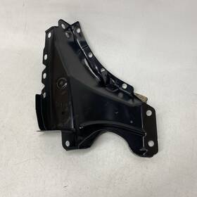 76709-cd400 Nissan 03-08 350z Left Driver Rear Inner Wheelhouse Connector