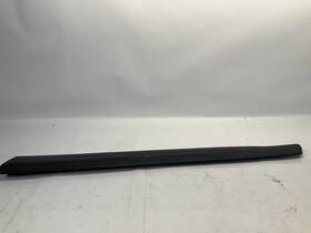 Nissan 80870-5rb0a 18-25 Kicks Front Right Door Lower Molding Q
