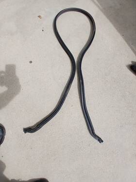 97290-ce400 Nissan 2003-2009 350z Roadster Convertible Top Cover Lid Seal Oem