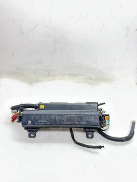 1034406-00-b Oem 1034406-02-b 16-20 Tesla Model X Fuse Box Cover Left Driver