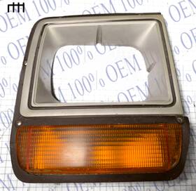 4249812 Oem 1986-1990 Dodge Ramcharger Truck Passenger Right Headlight Bezel Signal