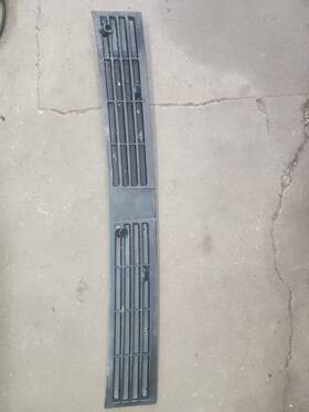 Oem 55008832 2000 Jeep Cherokee Xj Sport Outer Wiper Cowl Panel And Coel Screen