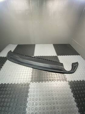 Oem 561 807 521 2016-2019 Vw Passat Rear Bumper Valence Lower Trim Molding Panel
