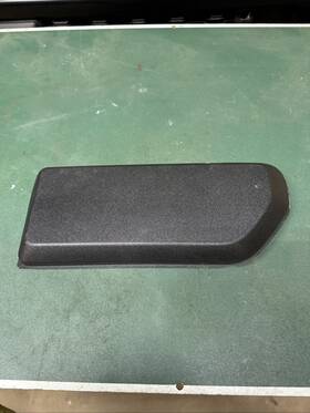 Ml3v-17e810 Oem Right Handle Bumper Trim For A 2022 Ford Raptor