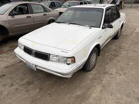 Oldsmobile 195-06023 Tail Finish Panel Upper Fits 89-96 Ciera 1456742