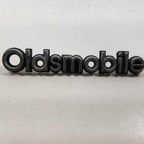 22510798 Oldsmobile 1981-1986 Cutlass Supreme Front Bumper Cover Emblem