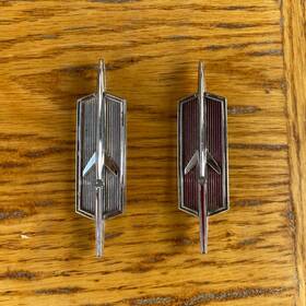 7580150 Oldsmobile 69 70 Rally 350 F85 Cutlas Supreme Hood Rocket Emblem