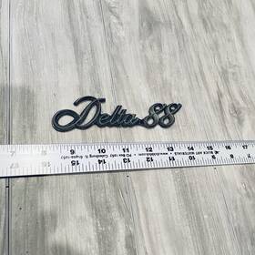 555972 Oldsmobile Olds Gm Vintage 1977-1985 Delta 88 Front Fender Script B