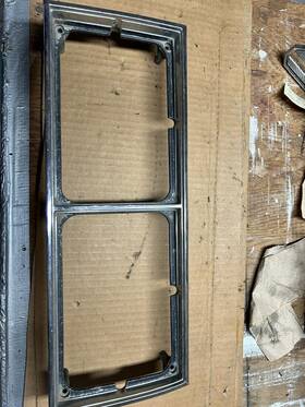 10012942 Pontiac 1981- 1986 Gran Prix Head Light Lamp Bezel Lh