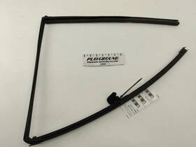 137.gm2w06 Pontiac Solstice Saturn Sky Right Passenger Door Molding Rear 06 07 08 09 10