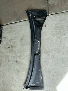 7l5819403e Porsche 2003-2006 Cayenne 955 Front Windshield Wiper Cowl Trim Panel