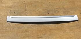 7l5853955 Porsche 03-06 Cayenne S 955 Rear Trunk Trim Molding Panel Oem - White