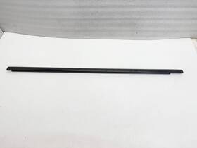 7p0839477d Porsche P503159 2011-2018 Cayenne Rear Door Weather Strip Moulding Trim Rh Oem