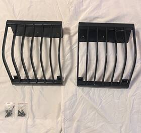 Vub001080 Range Rover Classic Tail Light Guards Pair With Brackets Attached Vub001080 Range Rover Classic Tail Light Guards Pair With Brackets Attached