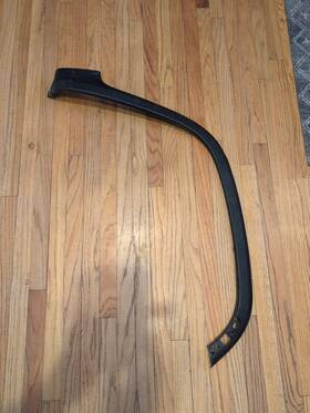 Pt00015993-k Rivian R1t 2022-2024 Front Right Side Fender Arch Flare Molding Oem