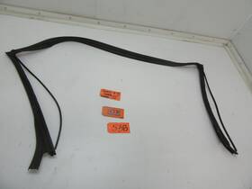 122100300 Saab Fits 04-11 9-3 Convertible Top Soft Roof Rubber Seal Windshield