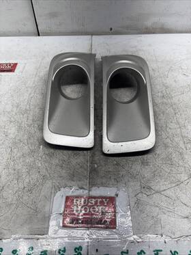 57731aj3a Subaru 2010 Outback Fog Light Trim Set Left And Right With Hole