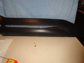 91112xc17b Subaru 2021 Subura Ascent Used L.f. Lower Door Molding With Chrome. Oem P/n