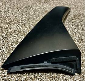 96031fl040 Subaru Oem 2018-2023 Crosstrek Right Hand Spoiler Molding Winglet