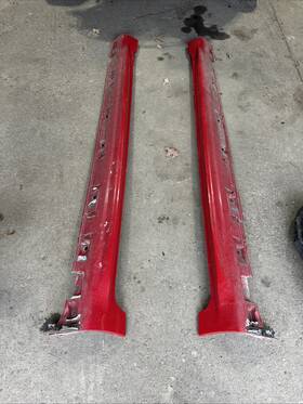 7723157l10znb Suzuki 2011 Kizashi Gts Left Right Rocker Molding Side Skirt Trim Panel Fervent Red Znb