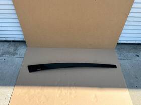 1034956-00-b Tesla 16-20 Model S Driver Side Roof Rack Trim Molding Strip Left