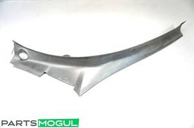 1047321-00-b Tesla 2016-2020 Model X Rear Passenger Side Trunk Liftgate Trough Trim Right Oem