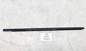1098684-01-d Tesla 22-25 Oem Model X Front Right Passenger Door Window Belt Molding Black