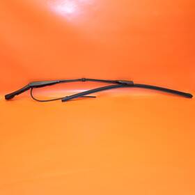 1490246-00-b Tesla Model Y Front Right Windshield Wiper 2020 2021 2022 2023 2024