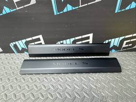 158744598d Tesla Oem 2021-2024 Model S Front Left And Right Door Sill Scuff Plate Trim Set