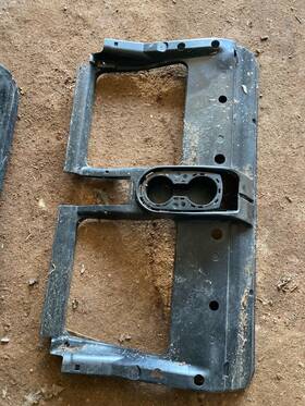 1640598-00 Tesla 1640598-00- Model X Plaid 3 Row Seat Plastic Frame 2021-2023