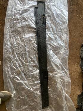 1741539-00-f Tesla 1741539-00-c Cybertruck Right Bedside Sail Applique 2023-2024