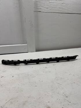 6008181-00-d Tesla 2012-2020 Model S Rear Bumper Bracket Right Oem