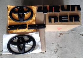 00016-89016 Toyota 2010 - 2024 4runner Sr5 Matte Blackout Emblem Overlay Kit Oem Pre-owned