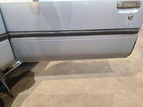 127.to1h90 Toyota Camry 1990 Door Moulding Front 657225
